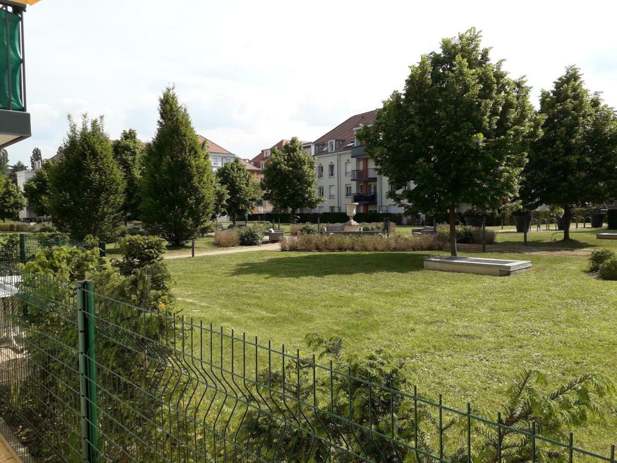 Le Parc Apartment